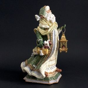 Fitz & Floyd 9.5” Georgian Santa Holiday Musicals Christmas Music Box